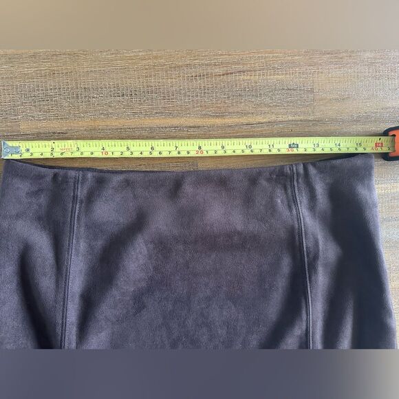 Dark Brown Suede Mini Skirt Size 4 WHBM Chocolate brown - Picture 8 of 9